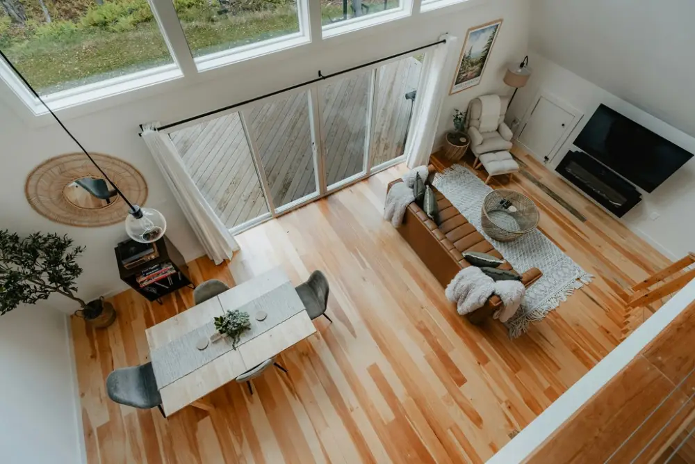 Home's Hardwood floors